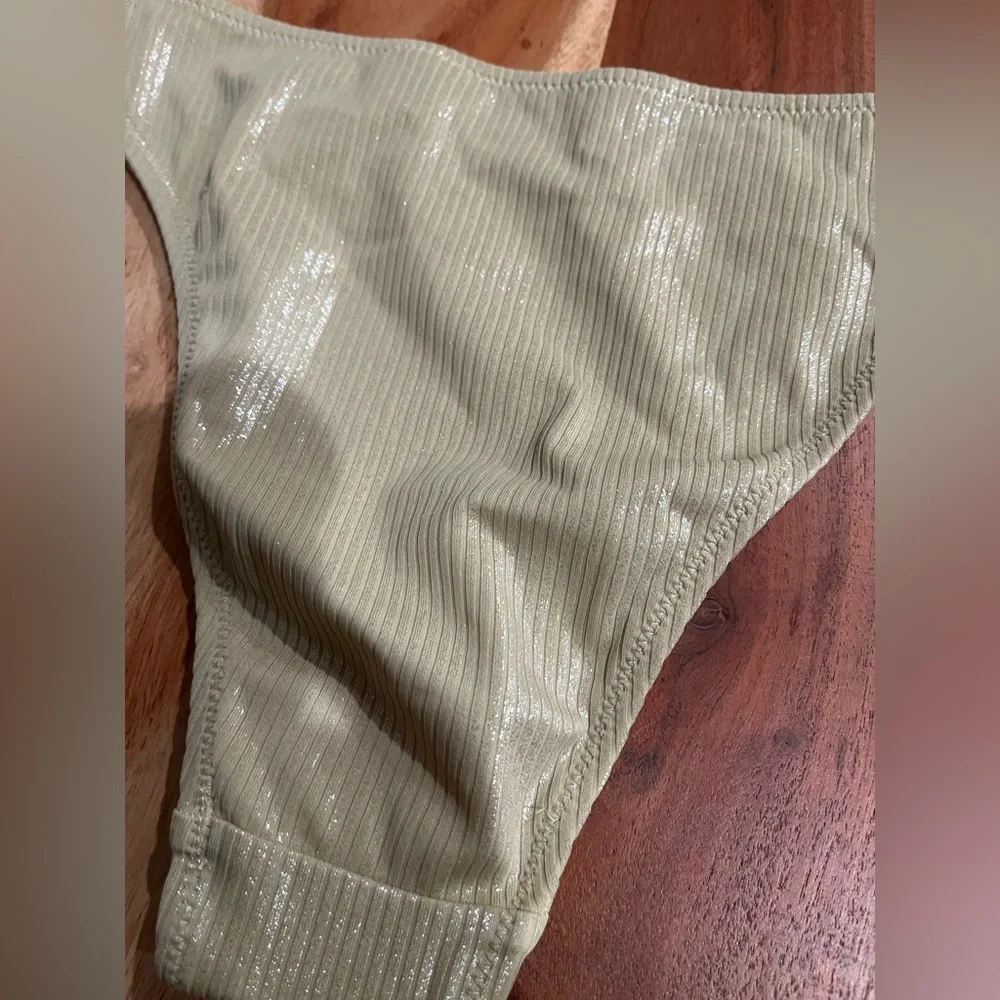 NWT Aerie Metallic Low Rise Cheeky Bikini Bottom in Golden Oak - Size M